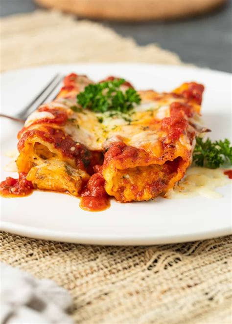 This Authentic Italian Manicotti Recipe Is Easy To Assemble And Full Of Classic Flavors Make