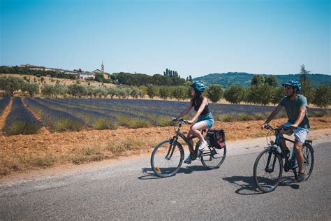 Boucle dApt Ocres à vélo Apt Provence Alpes Côte d Azur Tourism