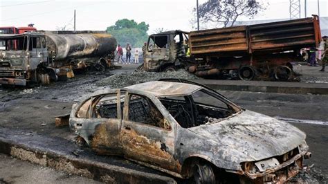 Sierra Leone Tanker Explosion Mass Burial In Freetown Bbc News