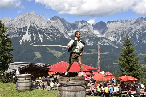 Goaslschnoiz N Auf Der R Bezahl Alm In Ellmau