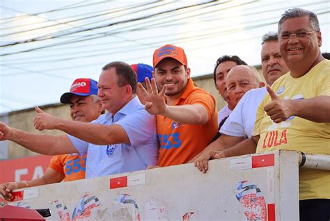 ACONTECEU EM CODÓ Pedro Neres arrasta multidão em moto carreata