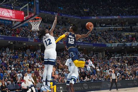 612 Ja Morant Dunk Photos And Premium High Res Pictures Getty Images