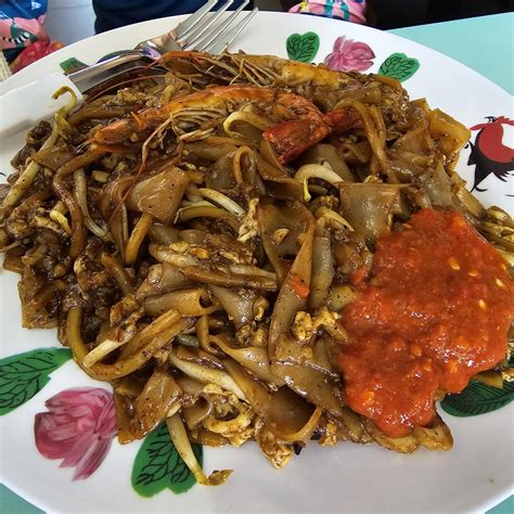 Seafood Char Kway Teow At Green Sky Fried Kway Teow Halal Tag Singapore