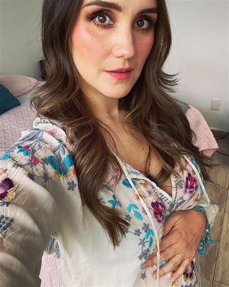 Ex RBD Dulce Maria Celebra Primeira Gravidez Foto Da Barriga