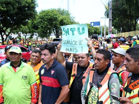 G Mototaxistas De Manaus Protestam Contra Decreto Que Restringe