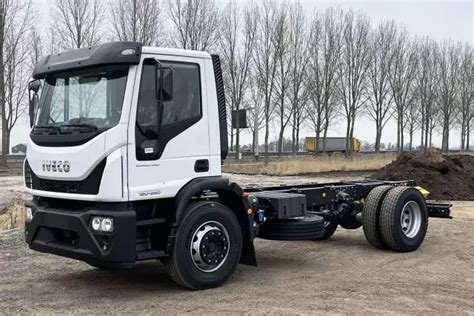 Chassis Cabin 4x2 For Sale New Chassis Cabs In Stock