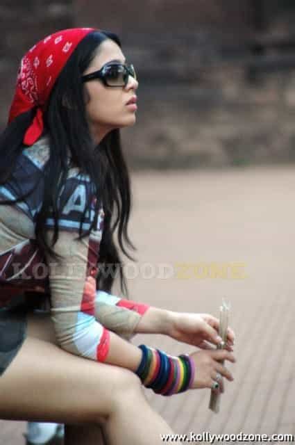 Hot Charmi Pics 03 151373 Kollywood Zone