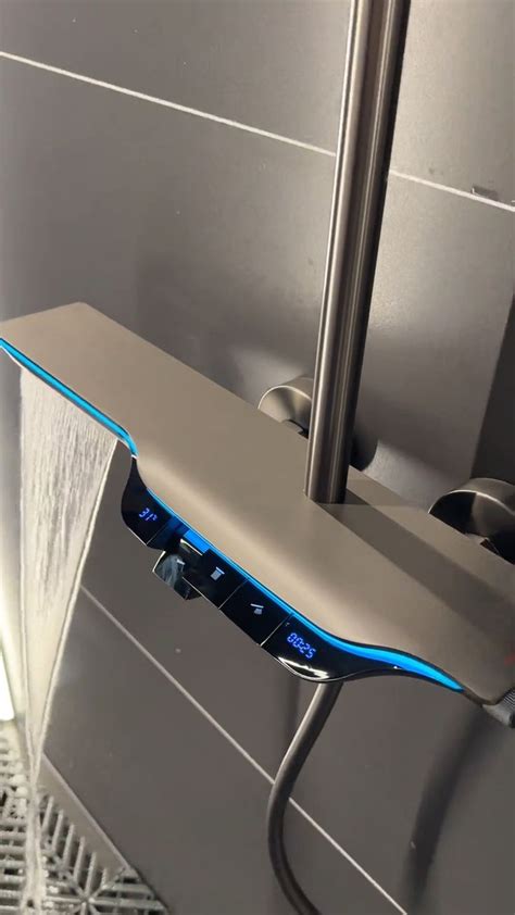 Luxury Bathroom Hot Cold Wall Mount Shower Set With LED Display