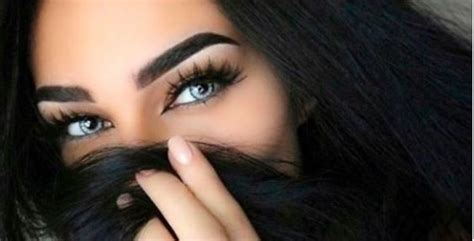 Comment avoir des sourcils épais naturellement