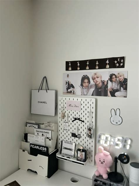 Aesthetic Kpop Bedroom Acubi Desk In Pretty Room Cute Room