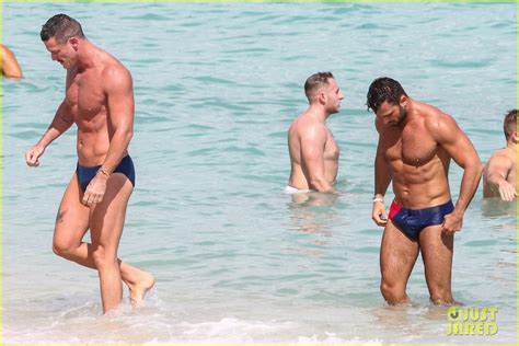 Luke Evans Shows Off His Buff Bod at the Beach With a Friend in Miami ...