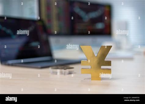 China's currency symbol Stock Photo - Alamy