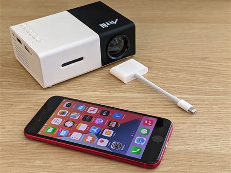 How to Connect an iPhone to a Mini Projector