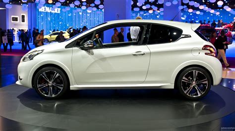 Paris 2012: Peugeot 208 GTi [Live Photos] - autoevolution