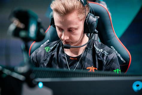 Fnatic Stay Undefeated In LEC Summer Split With Win Over G2 Esports