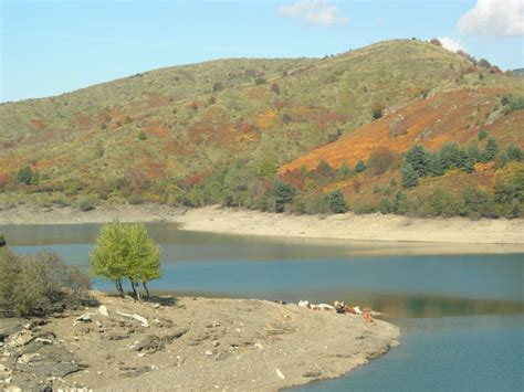 Lago Giacopiane Parco Naturale Regionale Dell Aveto