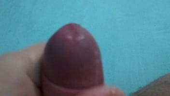 Esfregando a cabeça e gozando gostoso para voces verem XVIDEOS