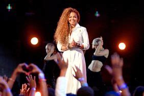 Janet Jackson announces new album, new tour, 'new movement'