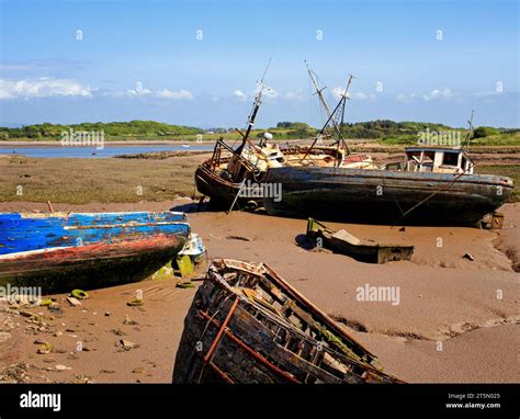 Abandoned Wrecked Boats At Fleetwood On The River Wyre Estuary Stock