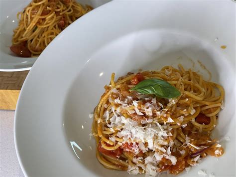 Rezept Spaghetti Mit Schalotten Tomatensauce