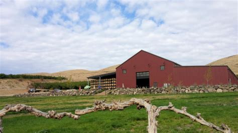 9 Yakima Wineries You Must Visit • Small Town Washington