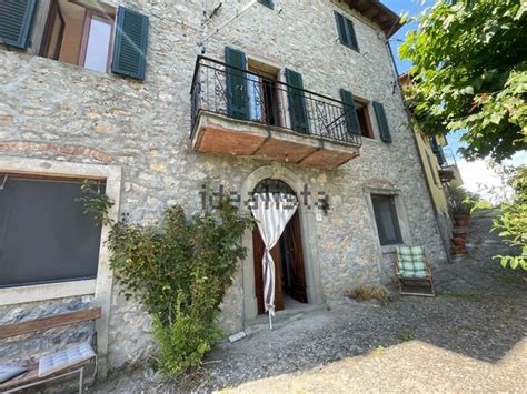 Casa Di Paese In Vendita In Brucciano S N C Molazzana Idealista N