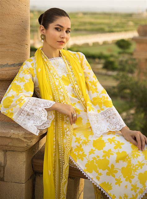 Zainab Chottani Embroidered Lawn Luxury Collection