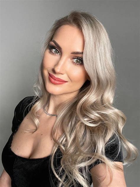 43 Y O Anna From Kyiv Ukraine Green Eyes Blond Hair Id 870174