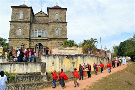 Imagens De S O Jos Nossa Senhora Do Ros Rio E S O Sebasti O Voltam Ao