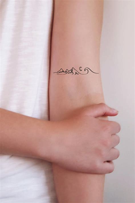 Minimalist Line Tattoos Minimalisttattoos Subtle Tattoos Minimalist Tattoo Bohemian Tattoo