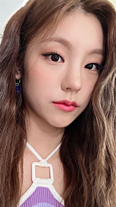 ITZY 예지 촬스의 이슈와 유머