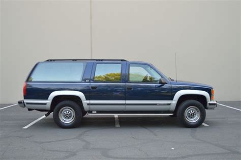 1993 Chevy Suburban K2500 34 Ton 4x4 74l V8 Only 104200 Original Miles For Sale