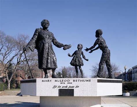 Mary Mcleod Bethune Statue Lincoln Park