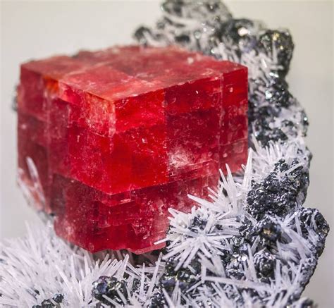 45 Extremely Beautiful Minerals And Stones Architecture And Design