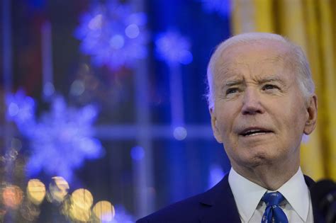 Biden Gives Federal Employees A Day Off On Christmas Eve Heres What