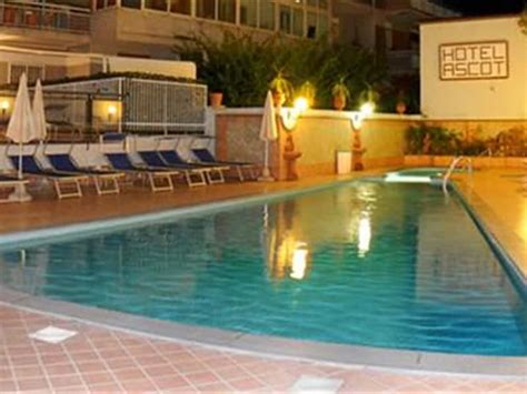 Ascot Hotel Sorrento Hotels accommodation in Sorrento Sorrento coast ...