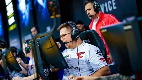 G Relegates Faze To The Lower Bracket At Iem Katowice