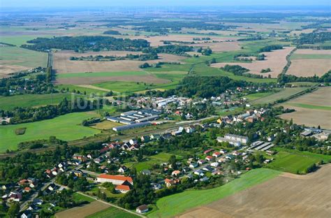 Tantow Von Oben Dorf Ansicht Am Rande Von Waldgebieten In Tantow Im