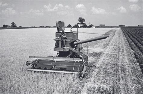 Years John Deere Combine Harvesters World Agritech