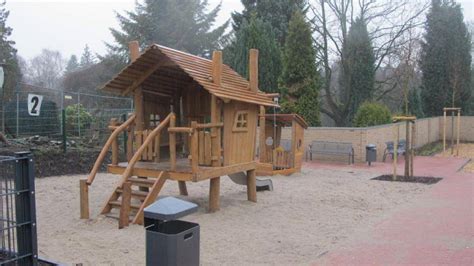 beiden neuen Spielplätze im Neubaugebiet Friedhofstraße sind fertig