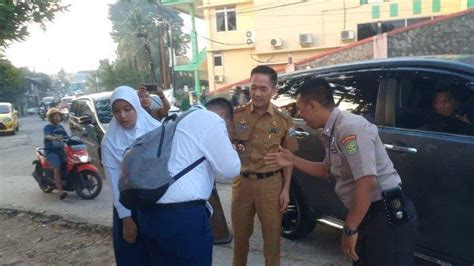 Jelang Dilantik Jadi Pj Walikota Palembang Ratu Dewa Antar Anak