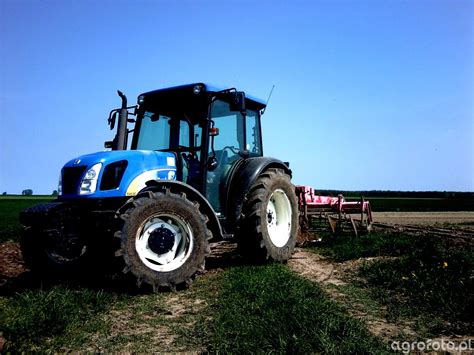 Fotografia Traktor New Holland T4030 Deluxe I Unia KOS 2 1 501699