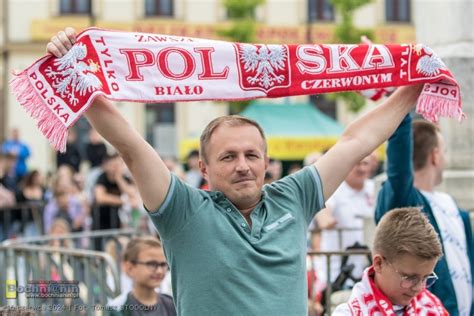 EURO 2024 Dziś mecz Polska Austria Na rynku w Bochni Strefa Kibica i