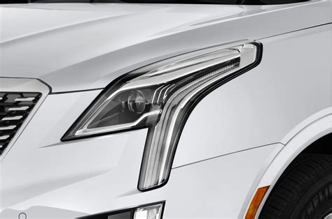 2020 Xt5 Cadillac Photos And Videos Motortrend