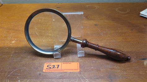 Vintage Magnifying Glass - Wooden Handle - Oahu Auctions