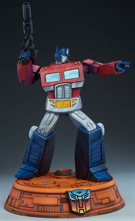 Transformers G1 Museum Scale Optimus Prime Statue