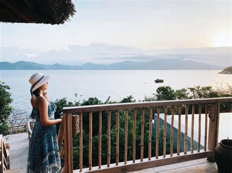 Hoa H U Ng C H N C Khen N C N Khi Hi M Hoi Ng Nh B N Nude Sao Vi T Vi T Gi I Tr