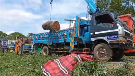 ব্রাহ্মণবাড়িয়ায় ক্রেন দিয়ে গাছ তুলতে গিয়ে বিদ্যুৎস্পৃষ্টে ২ মৃত্য