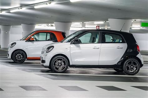 Smart Fortwo Und Forfour In Paris Heckmotor Mit Zwei Und Vier T Ren