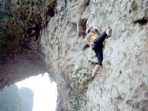 Moon Hill Rock Climbing,Yangshuo Moon Hill Travel Photos,Images ...